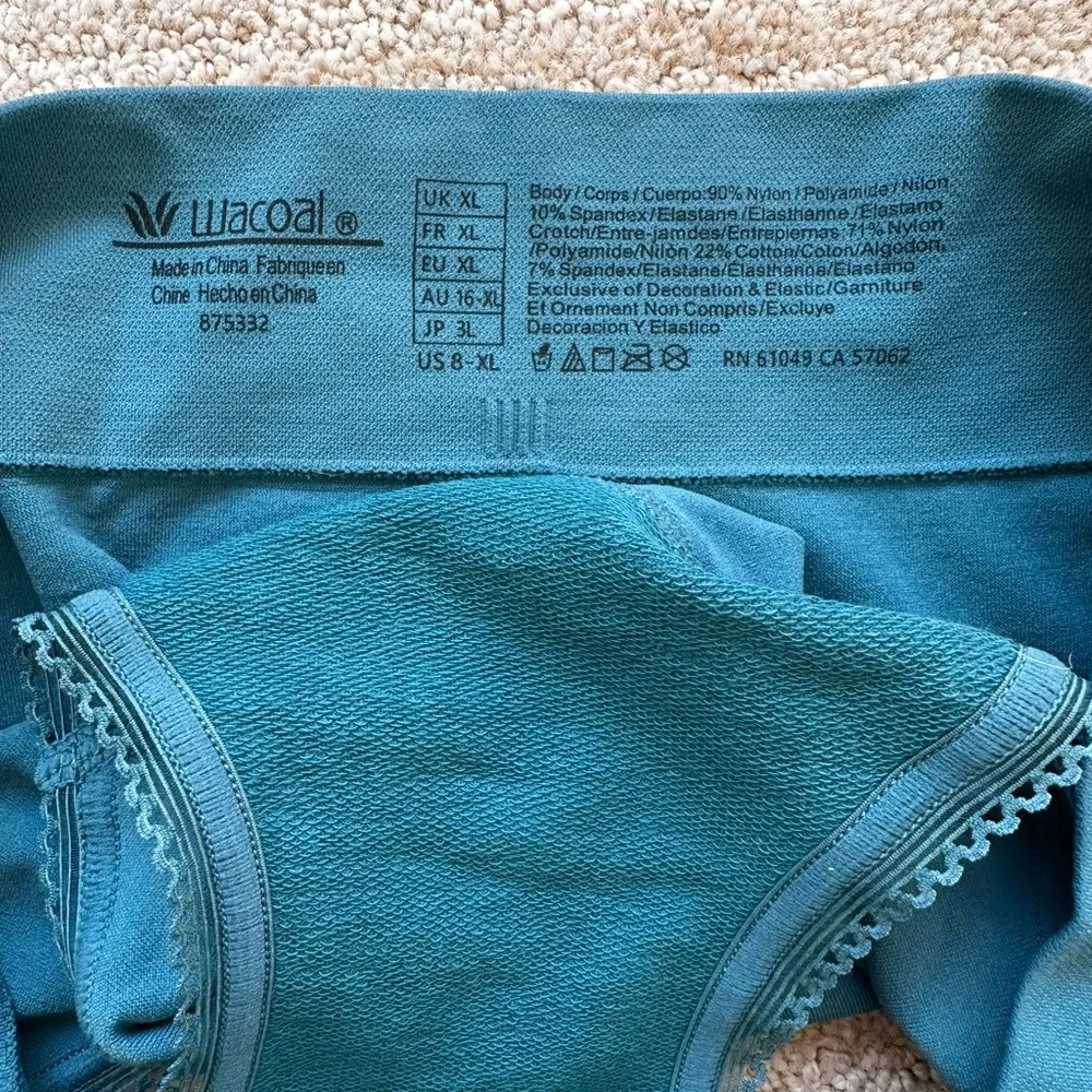 NWT Wacoal Feeling Flexible Brief Panty Green STYLE 875332 Size XL